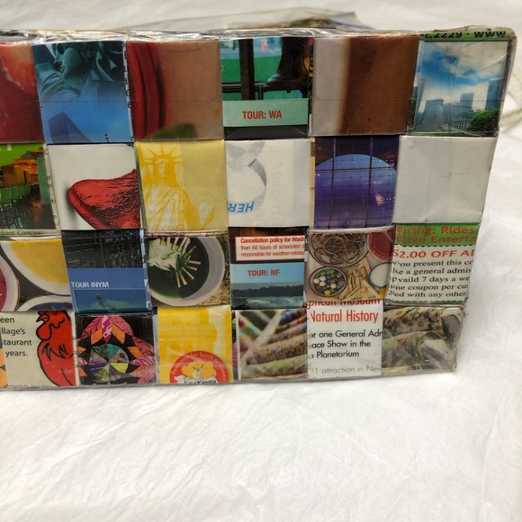 Handmade Recycled New York Purse - Picture 9 of 13
